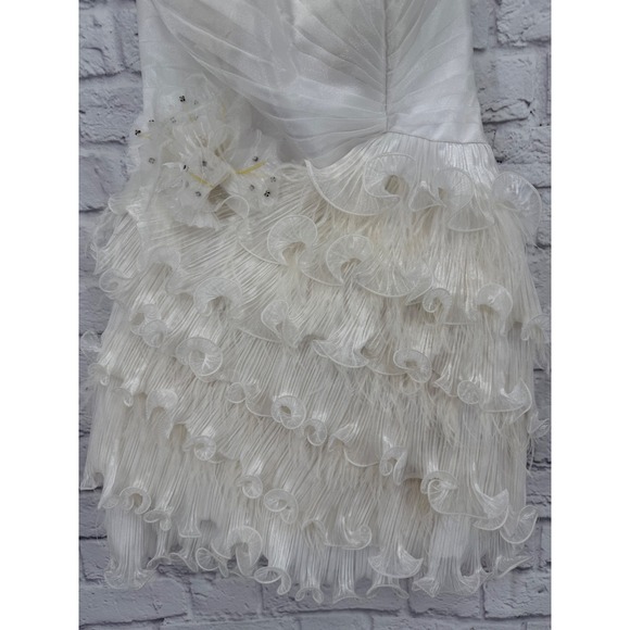 White Strapless Ruffle Mini Dress Tony Bowls Sz 8 Bridal Graduation  Fairycore - Picture 6 of 16